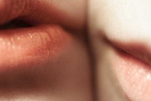 Dấu hiệu cảnh báo ung thư môi