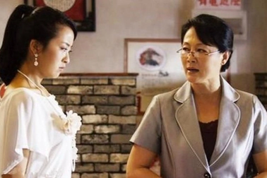 Đưa 2 điều kiện khi mẹ chồng vay vàng cưới, tôi sốc vì thái độ sau đó