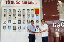 Xúc động chuyện thầy giáo đi tìm di ảnh chiến sĩ Gạc Ma