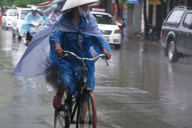 Miền Bắc lạnh tăng cường, tiếp diễn mưa giông