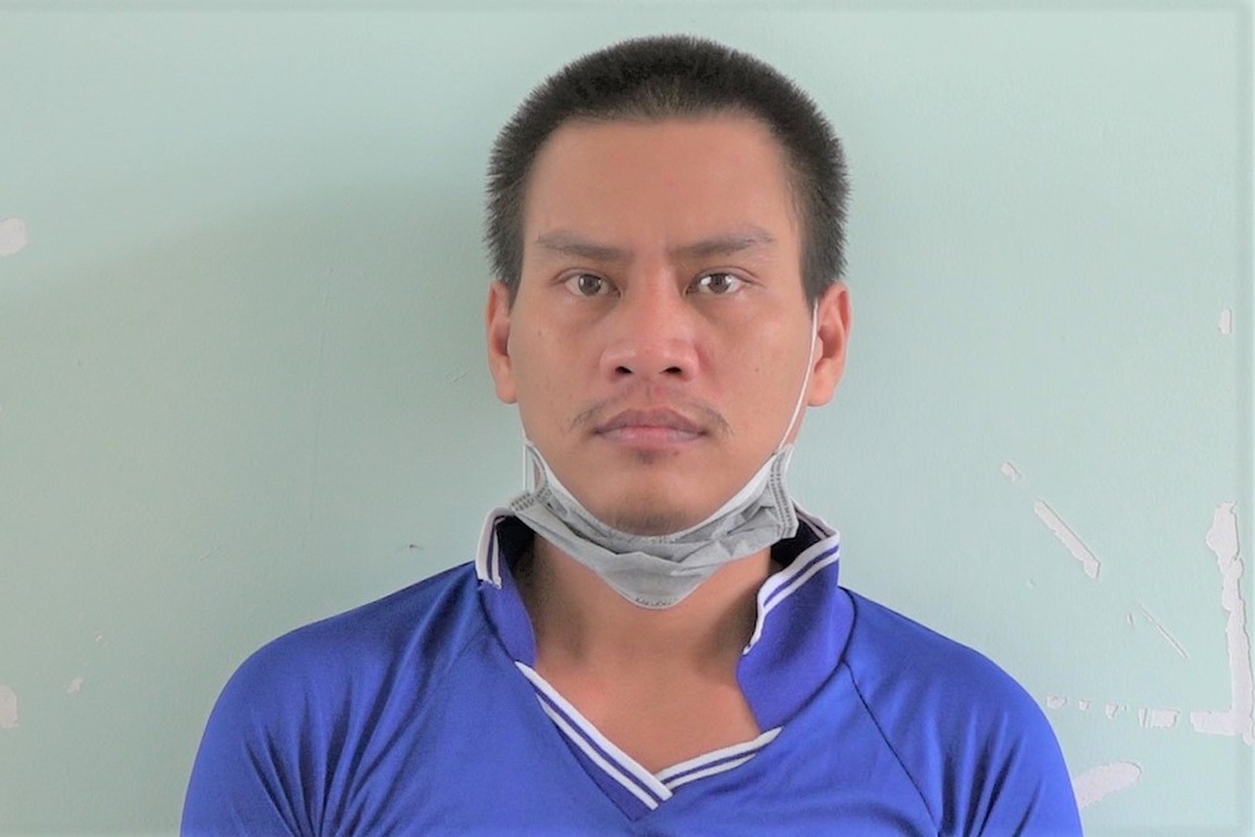 Con rể dùng súng khống chế mẹ vợ, bắn vung 14 phát đạn - 1 Con rể dùng súng khống chế mẹ vợ, bắn vung 14 phát đạn - 1
