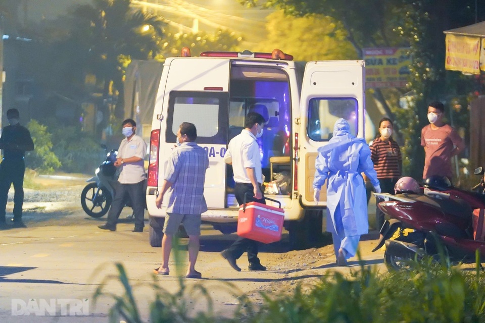 Long An họp khẩn trong đêm vì 2 ca nhiễm SARS-CoV-2 về từ TPHCM - 2 Long An họp khẩn trong đêm vì 2 ca nhiễm SARS-CoV-2 về từ TPHCM - 2