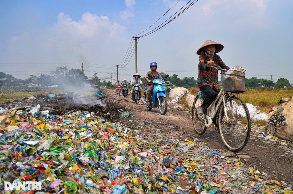 Ẩn họa ở ngôi làng buôn phế liệu: Chuyên gia bày cách biến nguy thành cơ - 4 Ẩn họa ở ngôi làng buôn phế liệu: Chuyên gia bày cách biến nguy thành cơ - 4