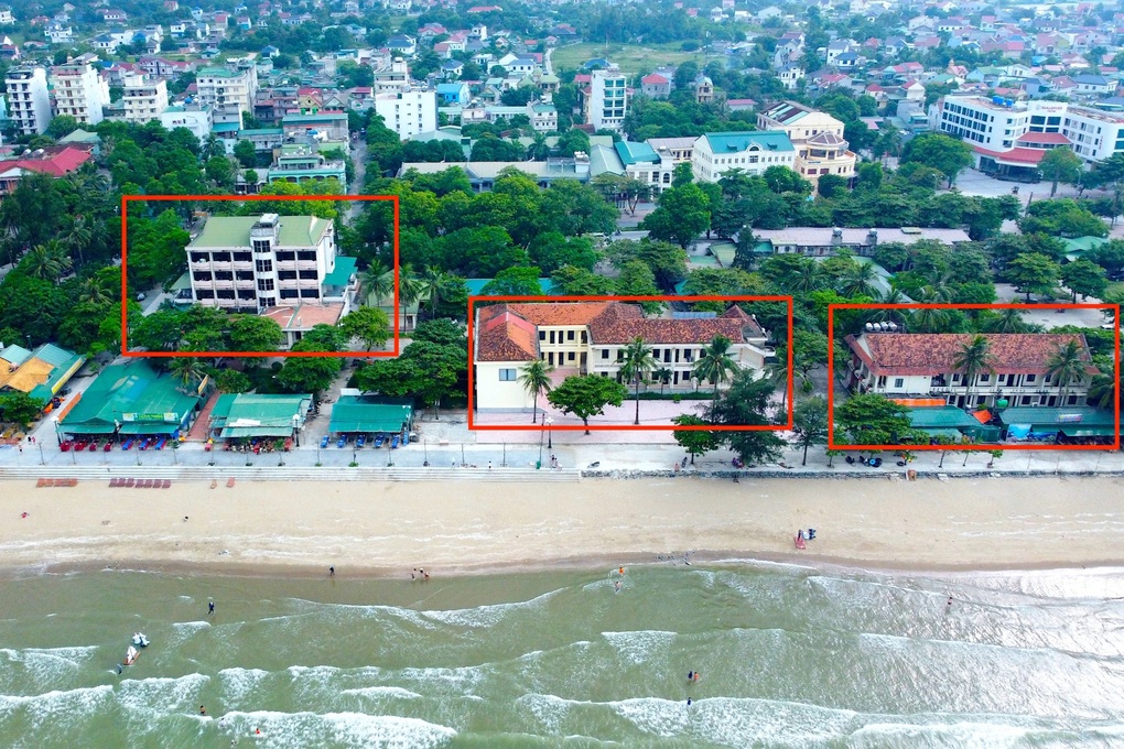 Đồng loạt tháo dỡ ki ốt tại bãi biển Cửa Lò - 6 Đồng loạt tháo dỡ ki ốt tại bãi biển Cửa Lò - 6