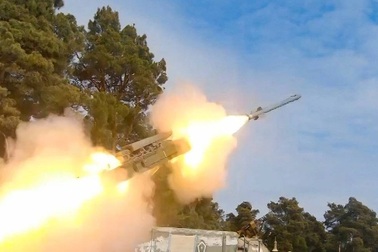 Ba Lan từ chối bắn hạ tên lửa Nga