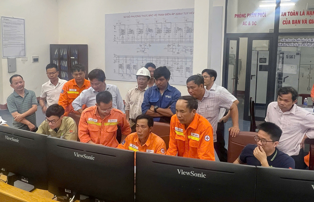 Đóng điện thành công máy biến áp AT2-250MVA của dự án Nâng công suất trạm biến áp 220kV Tuy Hòa - 1