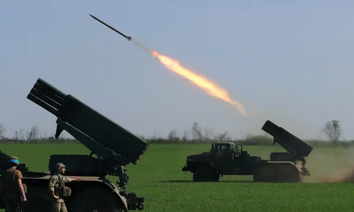 Nga kiểm soát thêm nhiều thị trấn, chảo lửa Đông Ukraine tăng nhiệt - 3 Nga kiểm soát thêm nhiều thị trấn, chảo lửa Đông Ukraine tăng nhiệt - 3