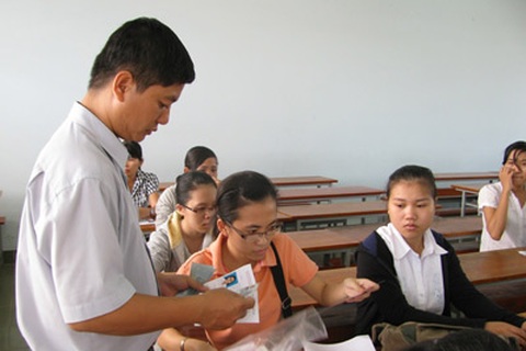 Hiện tượng điểm Văn ở ĐH Lạc Hồng