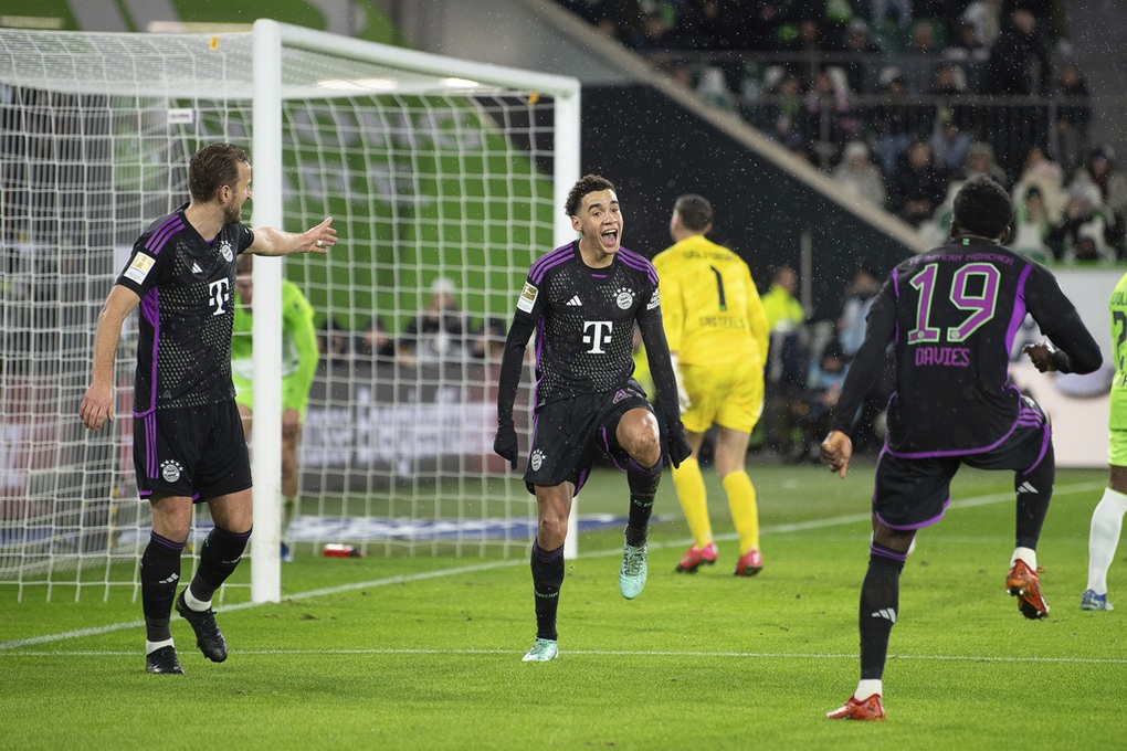 Harry Kane lập siêu phẩm, tuyên bố phá kỷ lục của Lewandowski - 2 Harry Kane lập siêu phẩm, tuyên bố phá kỷ lục của Lewandowski - 2