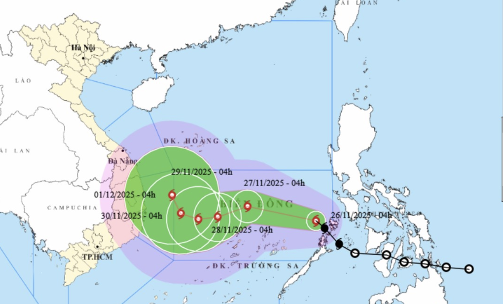 Bão Koto di chuyển phức tạp, quân đội sẵn sàng ứng phó - 1
