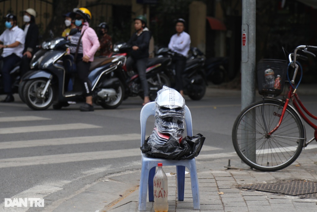 Cây xăng vỉa hè như cỏ dại, vừa cắt lại mọc um tùm - 7 Cây xăng vỉa hè như cỏ dại, vừa cắt lại mọc um tùm - 7