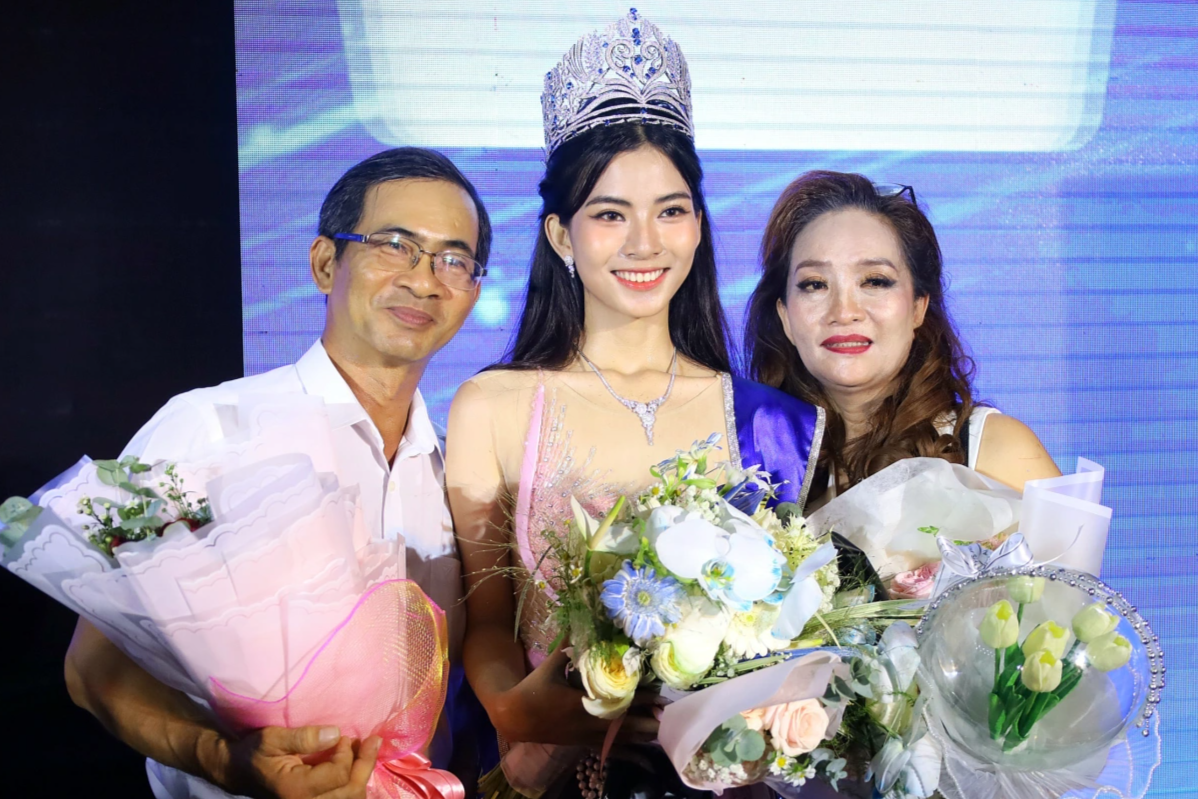 Hoa khôi Cần Thơ 18 tuổi muốn dự thi tại các đấu trường nhan sắc lớn - 3 Hoa khôi Cần Thơ 18 tuổi muốn dự thi tại các đấu trường nhan sắc lớn - 3