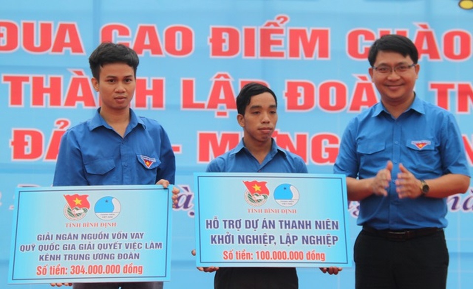 Tuổi trẻ Bình Định mở đợt cao điểm 90 ngày thi đua làm nghìn việc tốt - 5 Tuổi trẻ Bình Định mở đợt cao điểm 90 ngày thi đua làm nghìn việc tốt - 5