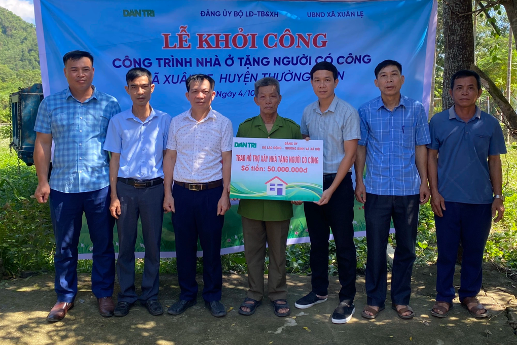 Niềm vui của người cựu binh trong ngày khởi công xây nhà mới - 1 Niềm vui của người cựu binh trong ngày khởi công xây nhà mới - 1
