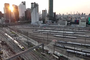 Tại sao hệ thống đường sắt cao tốc của Mỹ chưa "đuổi kịp" Trung Quốc?