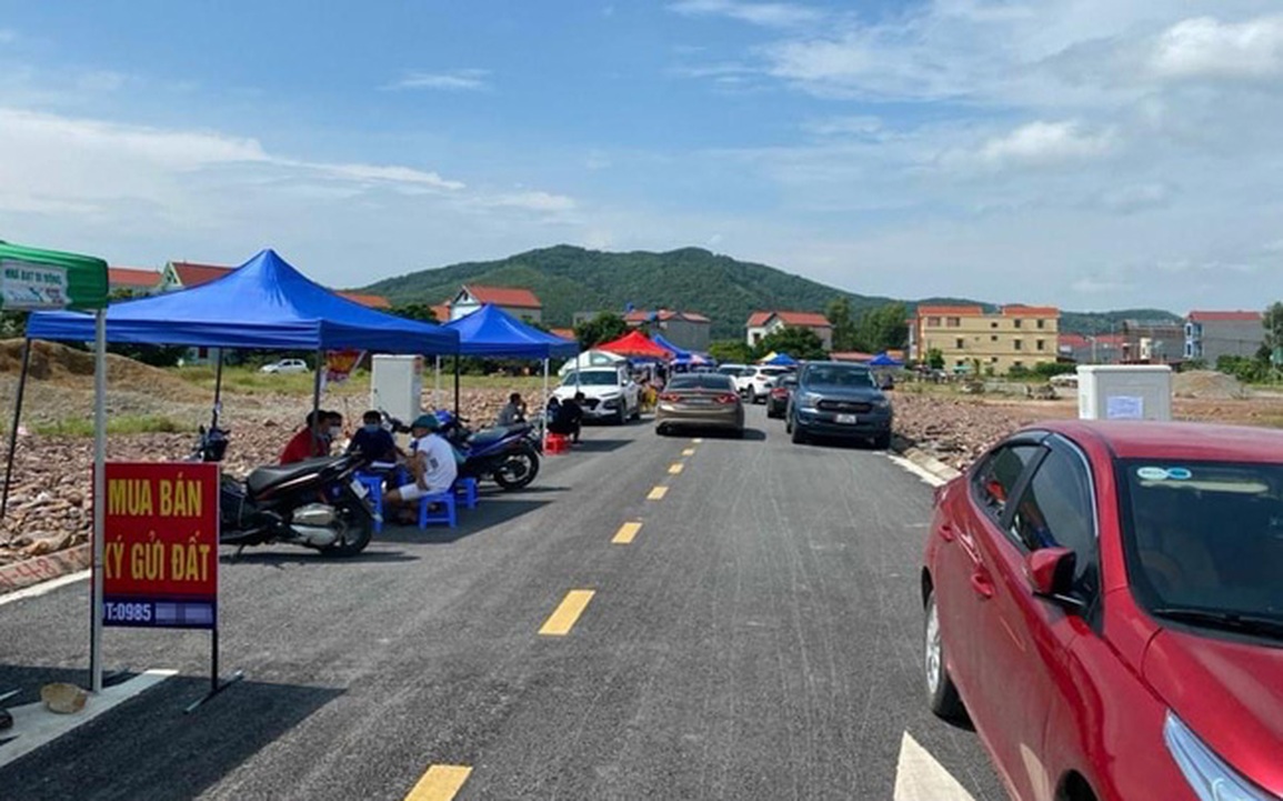 Hà Nội yêu cầu rà soát đấu giá, kiểm soát nguy cơ bong bóng bất động sản - 1 Hà Nội yêu cầu rà soát đấu giá, kiểm soát nguy cơ bong bóng bất động sản - 1