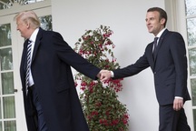 Ông Trump “nổi đóa” trước ý tưởng quân đội chung châu Âu của Tổng thống Pháp