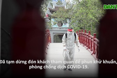 Đền Ngọc Sơn, Văn Miếu Quốc Tử Giám... được phun thuốc khử trùng
