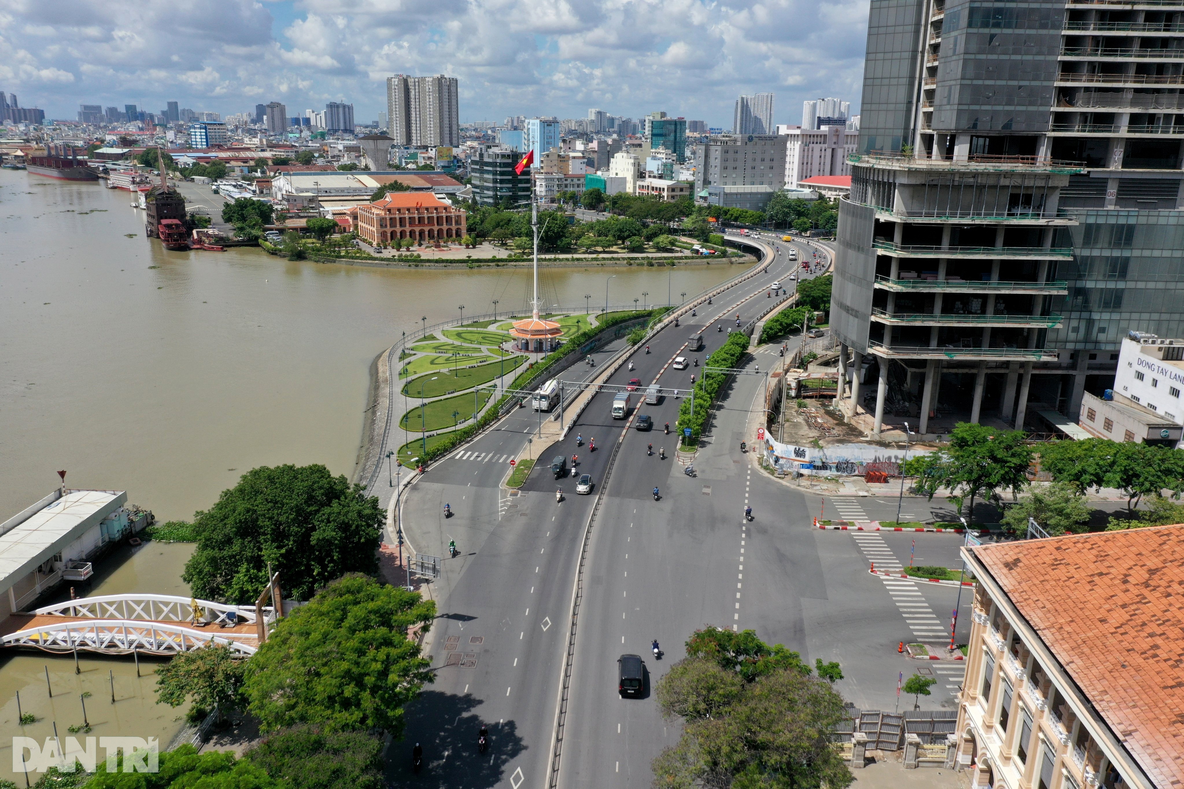 Người lao động nghèo ở Sài Gòn vất vả mưu sinh sau 1 tuần giãn cách xã hội - 1 Người lao động nghèo ở Sài Gòn vất vả mưu sinh sau 1 tuần giãn cách xã hội - 1
