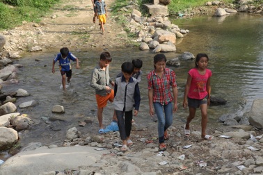 Dân lòng hồ mong ước có cây cầu dân sinh