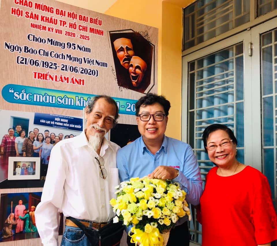 Nhiều nghệ sĩ xúc động nhìn lại ký ức qua triển lãm sân khấu - 13