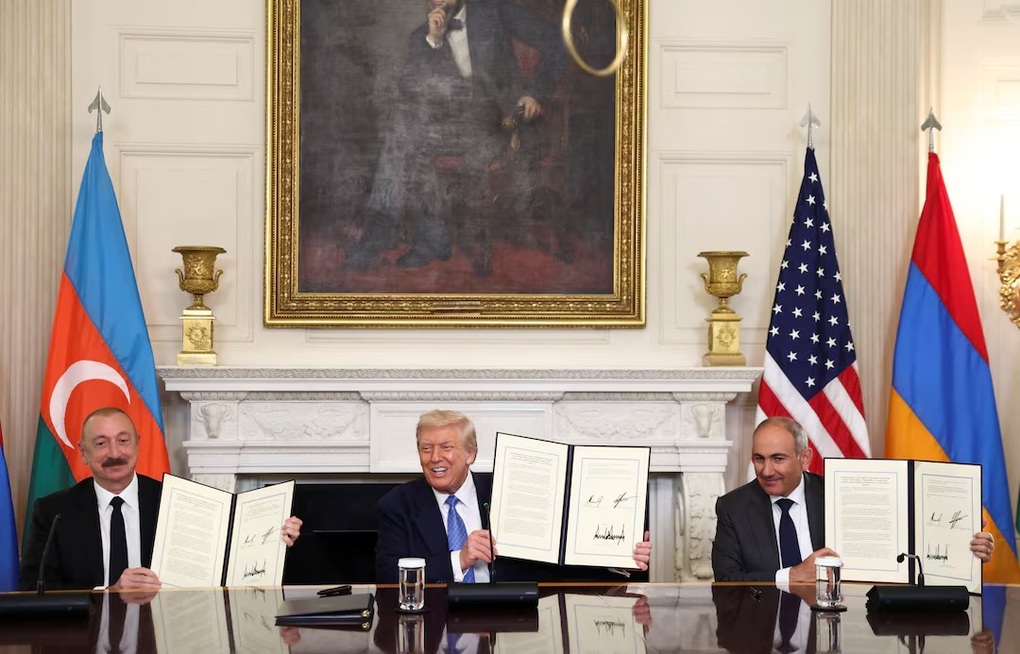 Armenia và Azerbaijan ký tuyên bố hòa bình do ông Trump làm trung gian - 1 Armenia và Azerbaijan ký tuyên bố hòa bình do ông Trump làm trung gian - 1