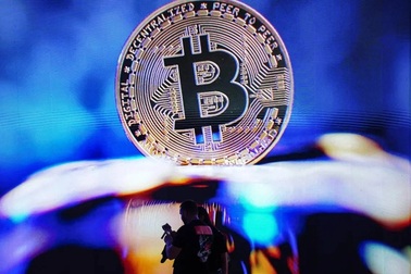 Bitcoin sụt mạnh, hơn 1 tỷ USD bị xóa sổ vì căng thẳng Trung Đông