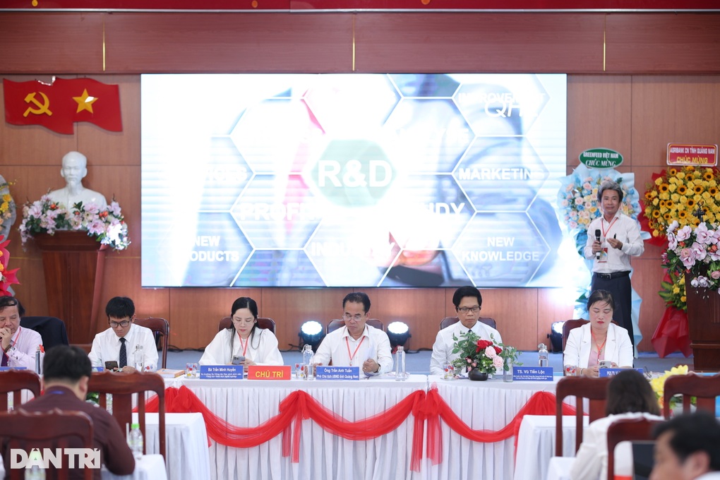 Xây dựng hệ sinh thái khởi nghiệp trong giáo dục nghề nghiệp - 2 Xây dựng hệ sinh thái khởi nghiệp trong giáo dục nghề nghiệp - 2