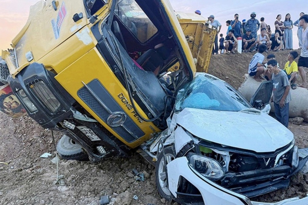 Khởi tố tài xế xe tải gây tai nạn khiến 5 người bị thương - 1