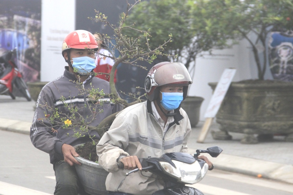 Hối hả chở Xuân về nhà ngày 30 Tết - 4 Hối hả chở Xuân về nhà ngày 30 Tết - 4