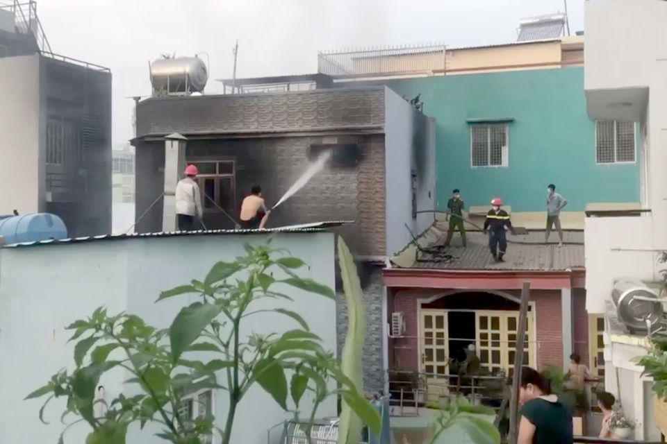 8 người chết trong đám cháy: Lửa khói cuồn cuộn, tụi nhỏ chạy ra không kịp - 3 8 người chết trong đám cháy: Lửa khói cuồn cuộn, tụi nhỏ chạy ra không kịp - 3