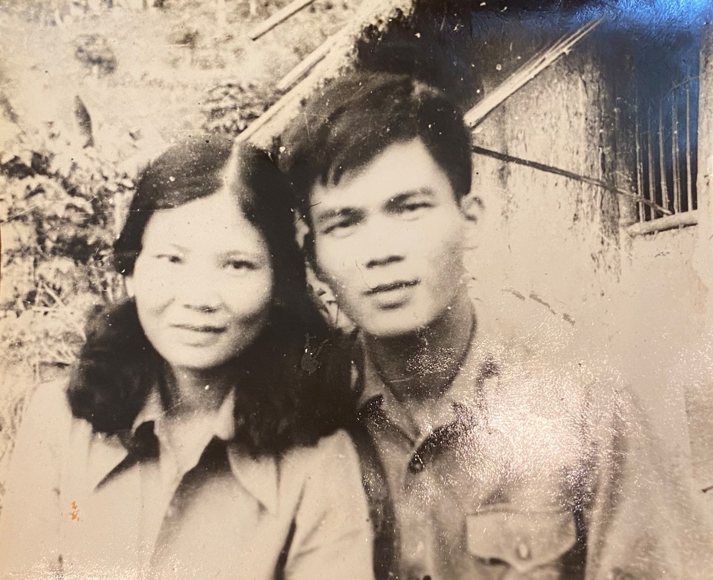 Vị tướng tài ba kể chuyện lấy được vợ nhờ chiếc dép đứt quai ở ga Hàng Cỏ - 4 Vị tướng tài ba kể chuyện lấy được vợ nhờ chiếc dép đứt quai ở ga Hàng Cỏ - 4