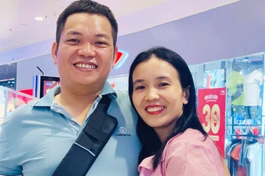 Chồng kỹ sư, vợ giáo viên: Ngày đi làm, tối chạy Grab, làm 5 nghề kiếm thêm