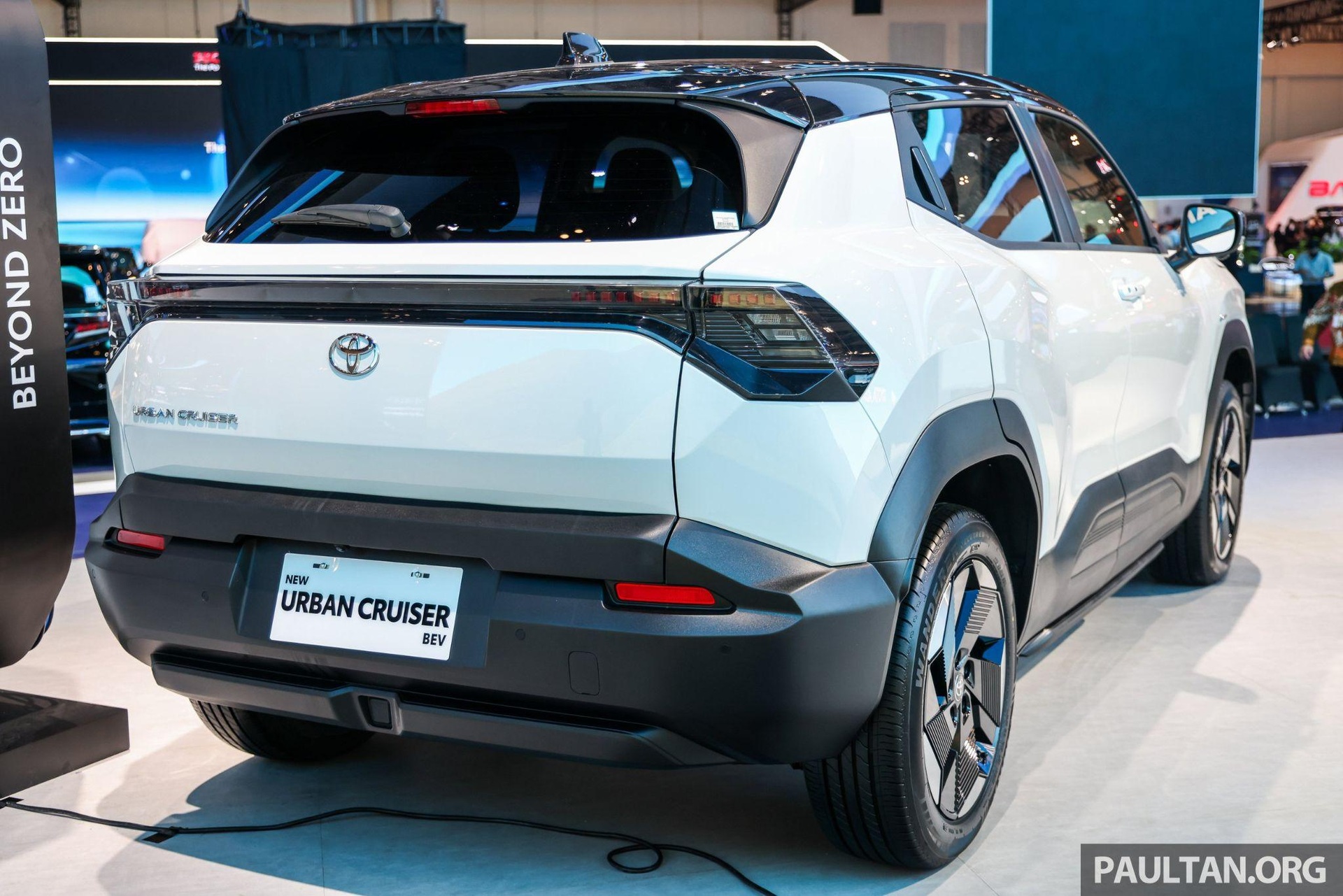 SUV điện Toyota ngang cỡ Yaris Cross: Dùng pin BYD, đi gần 430 km/lần sạc - 4 SUV điện Toyota ngang cỡ Yaris Cross: Dùng pin BYD, đi gần 430 km/lần sạc - 4