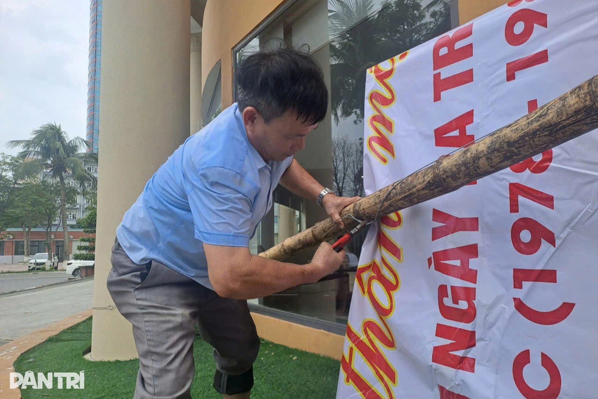 Các tỉnh, thành miền Trung hối hả trước giờ bão Kajiki đổ bộ - 5 Các tỉnh, thành miền Trung hối hả trước giờ bão Kajiki đổ bộ - 5