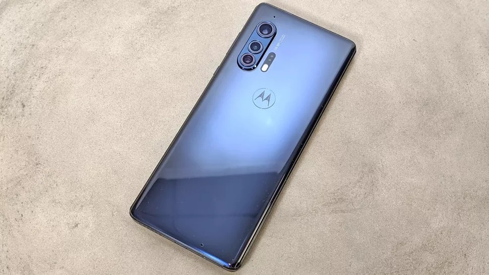 Motorola trở lại “cuộc đua” cao cấp với mẫu smartphone màn hình cong Edge+ - 5 Motorola trở lại “cuộc đua” cao cấp với mẫu smartphone màn hình cong Edge+ - 5