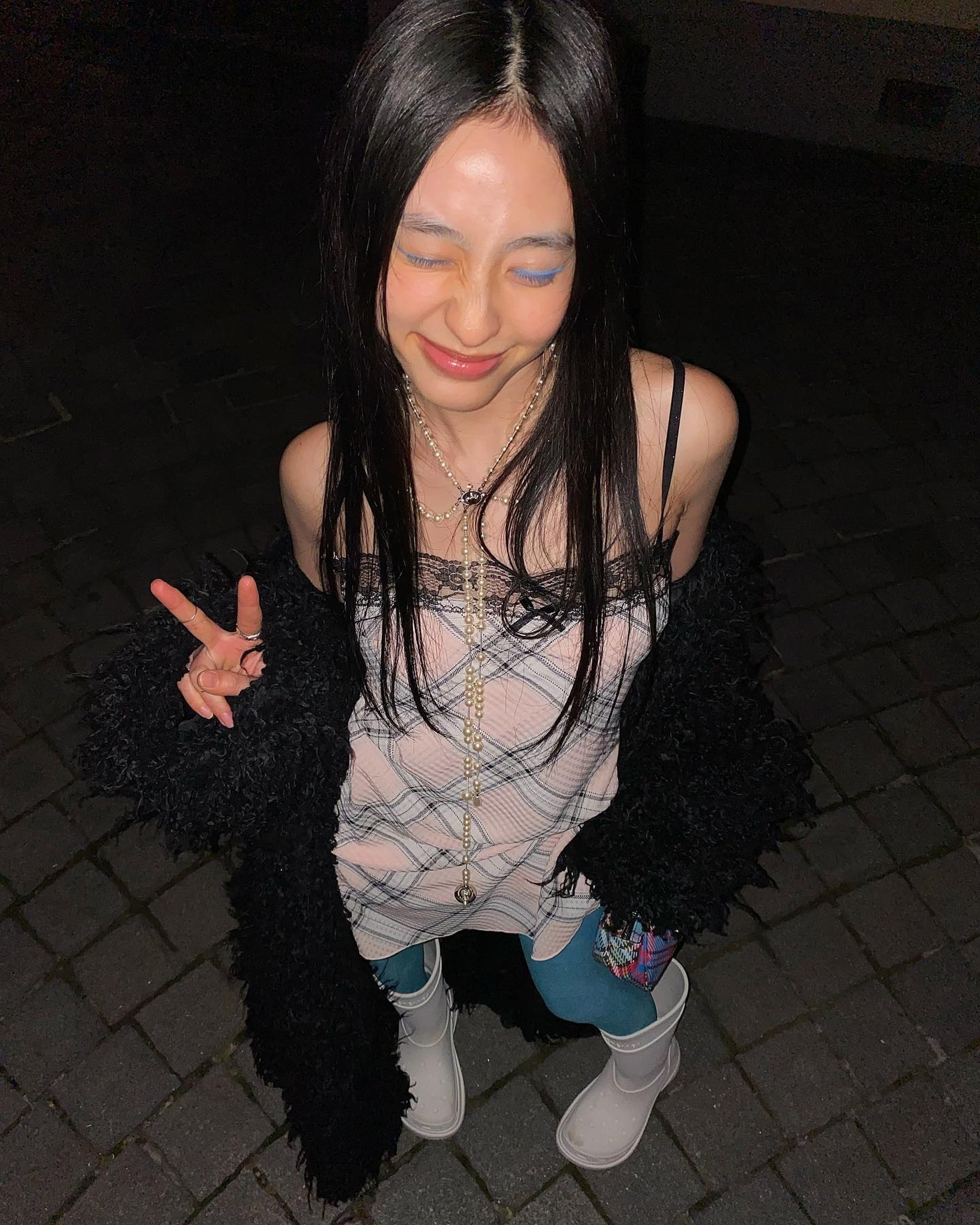 3 hot girl Việt ở nước ngoài gây sốt với gu ăn mặc sành điệu - 24 3 hot girl Việt ở nước ngoài gây sốt với gu ăn mặc sành điệu - 24