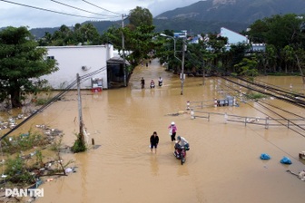 Mưa lớn 3 ngày ở Khánh Hòa, cảnh báo lũ và nhiều rủi ro