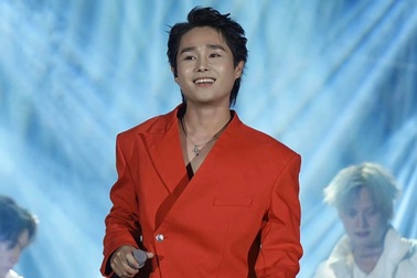 MV "Cắt đôi nỗi sầu" của Tăng Duy Tân cán mốc 100 triệu view trên YouTube