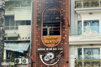 Đại biểu TPHCM: Nhà, biển hiệu sai quy định ở đâu trong các đợt kiểm tra?