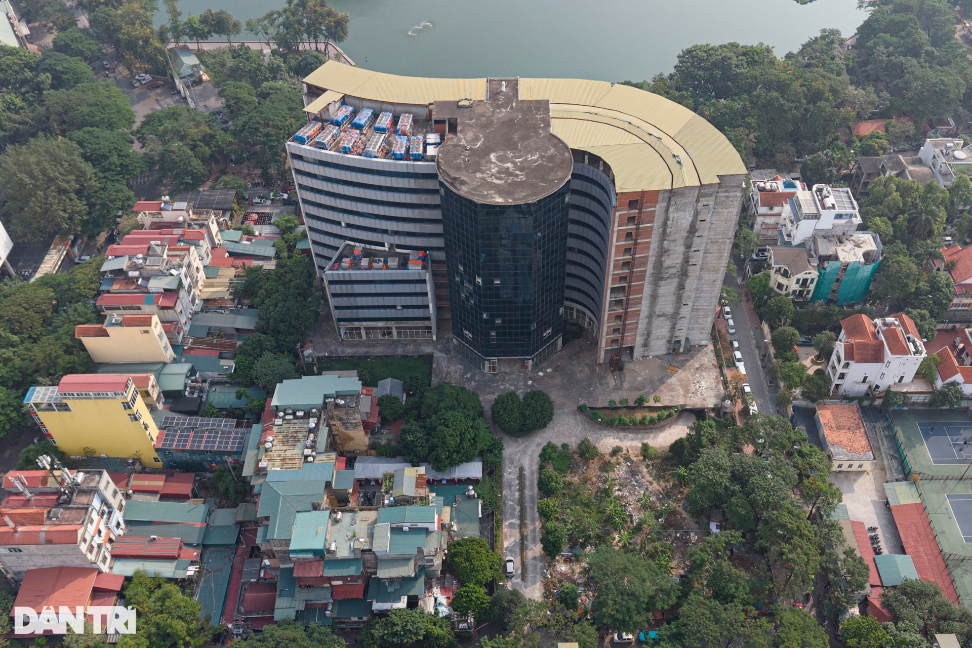 Bệnh viện quốc tế 50 triệu USD bị bỏ hoang trên đất vàng Hà Nội - 11 Bệnh viện quốc tế 50 triệu USD bị bỏ hoang trên đất vàng Hà Nội - 11
