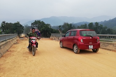 Chốt ngày “hoá giải” cây cầu “quái dị” tại Hoà Bình