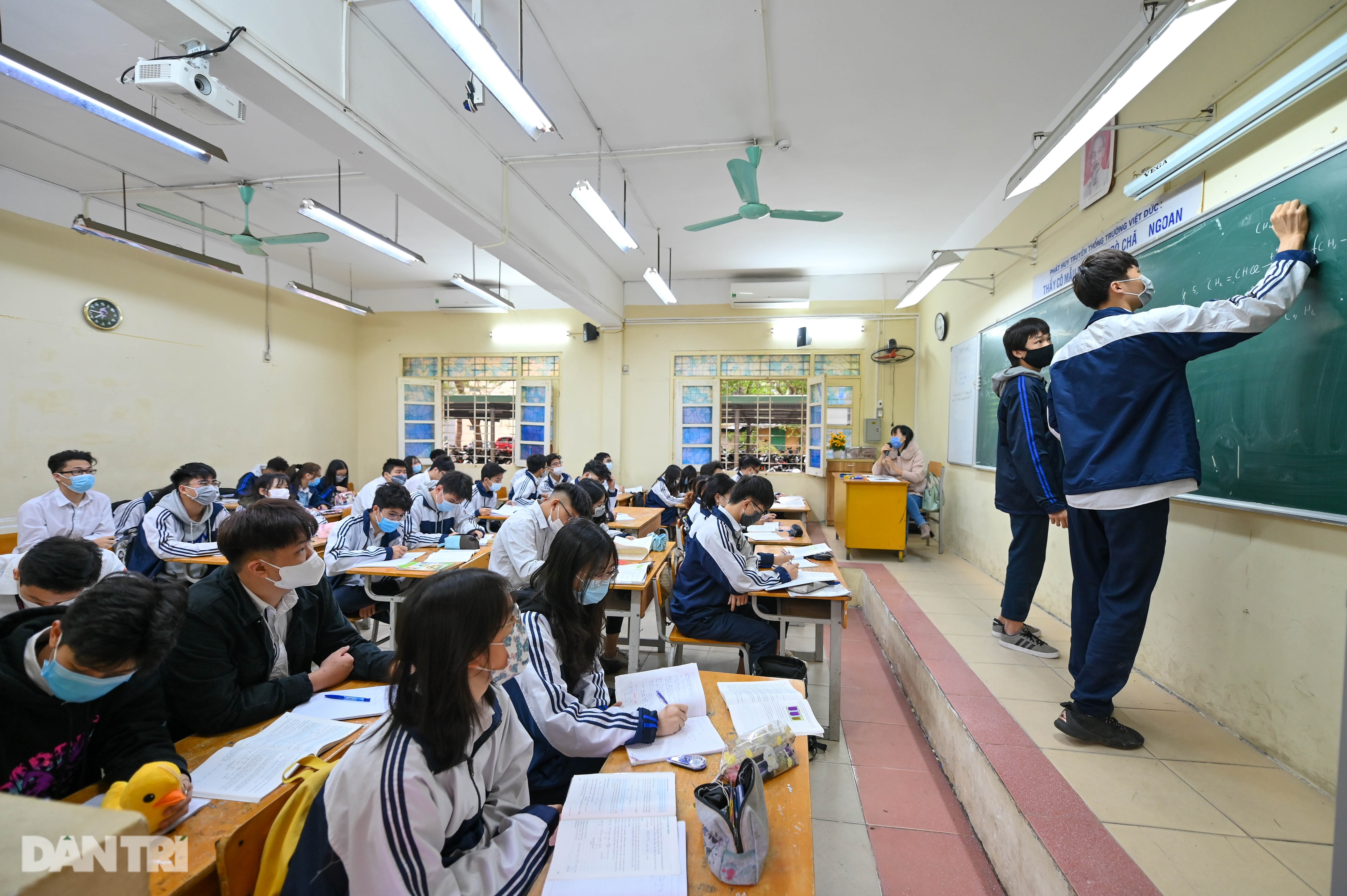 Các trường ở Hà Nội đảm bảo an toàn phòng dịch đón học sinh trở lại học tập - 19 Các trường ở Hà Nội đảm bảo an toàn phòng dịch đón học sinh trở lại học tập - 19