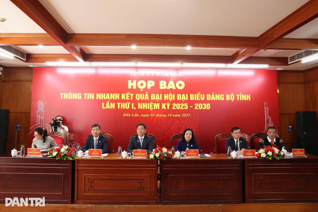 Bí thư Đắk Lắk: Giám sát phòng ngừa vi phạm khi mới manh nha - 1 Bí thư Đắk Lắk: Giám sát phòng ngừa vi phạm khi mới manh nha - 1
