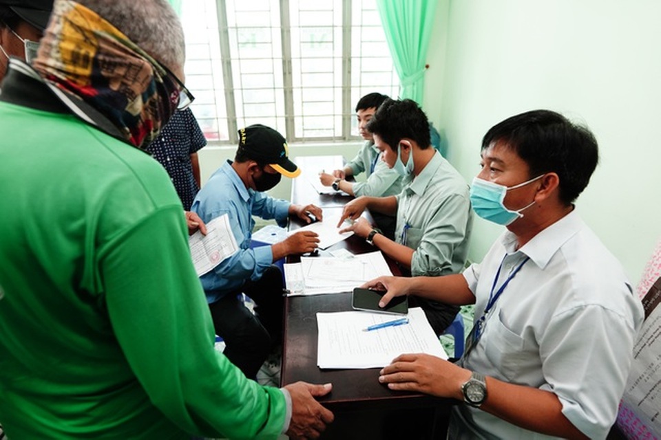 TPHCM: Chi 27 tỷ đồng hỗ trợ 27.000 lao động tự do gặp khó vì Covid-19 - 3 TPHCM: Chi 27 tỷ đồng hỗ trợ 27.000 lao động tự do gặp khó vì Covid-19 - 3