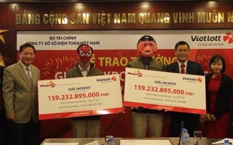 Tăng thuế trúng thưởng 30%: Làm khó cho các "tỷ phú" Vietlott