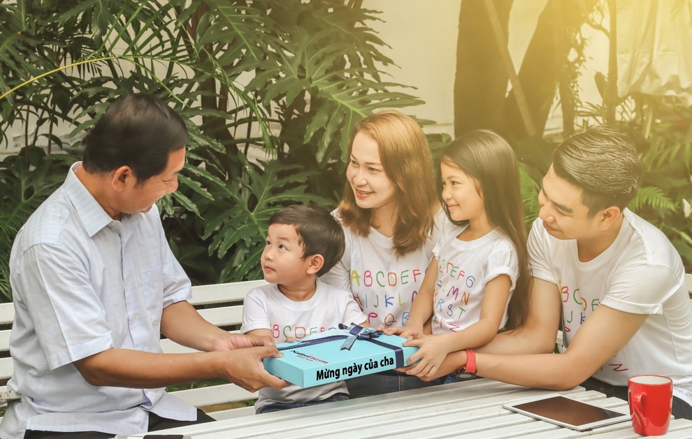 Chọn quà sức khỏe cho Ngày của Cha thêm ý nghĩa - 2 Chọn quà sức khỏe cho Ngày của Cha thêm ý nghĩa - 2