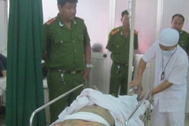 Phê ma tuý vác búa náo loạn cả khu phố