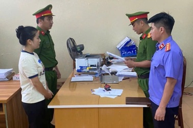 Phó giám đốc doanh nghiệp bị khởi tố vì mua bán trái phép hóa đơn