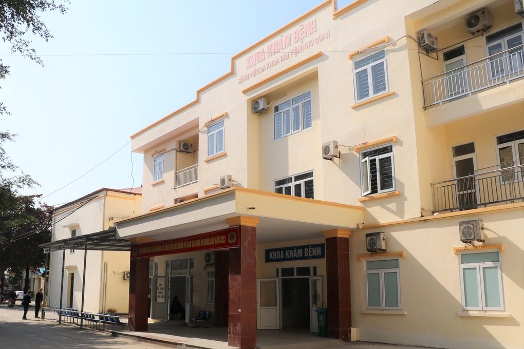 Giám đốc bệnh viện lý giải việc 2 tháng chưa trả lương cho y bác sĩ - 5 Giám đốc bệnh viện lý giải việc 2 tháng chưa trả lương cho y bác sĩ - 5